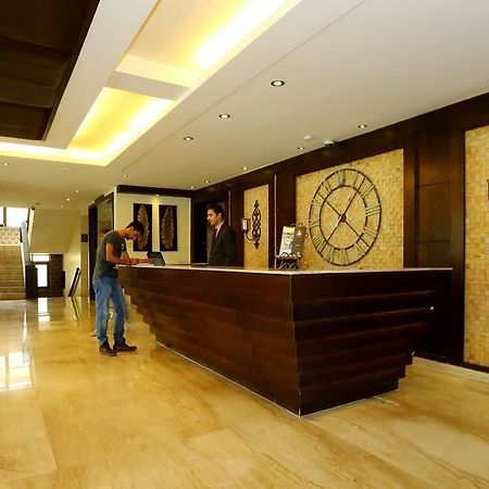 Hotel Pine Spring Wazir Bagh Srīnagar Zewnętrze zdjęcie
