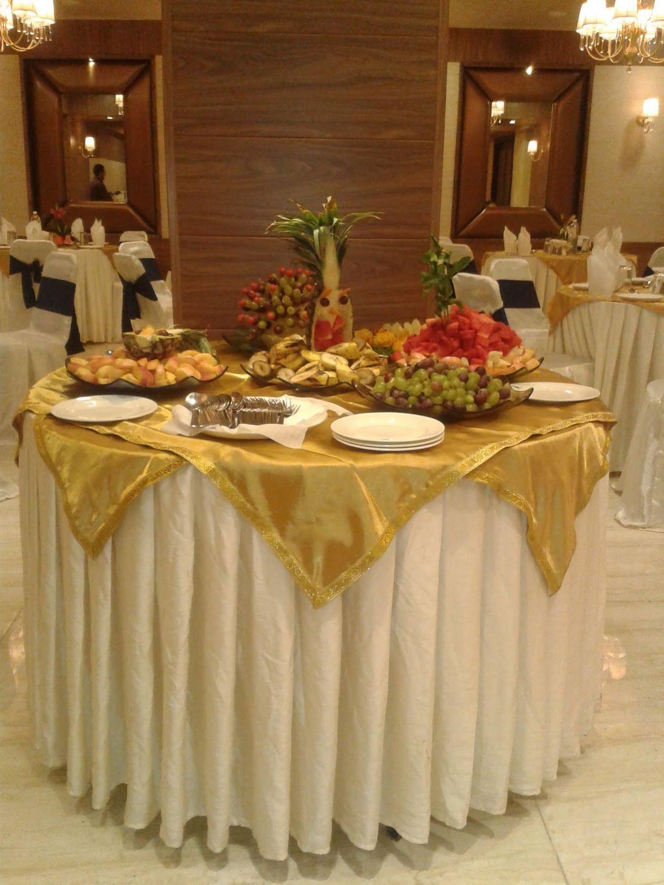 Hotel Pine Spring Wazir Bagh Srīnagar Zewnętrze zdjęcie
