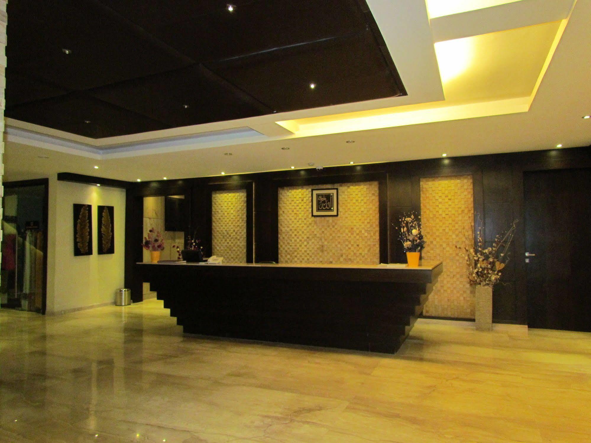 Hotel Pine Spring Wazir Bagh Srīnagar Zewnętrze zdjęcie
