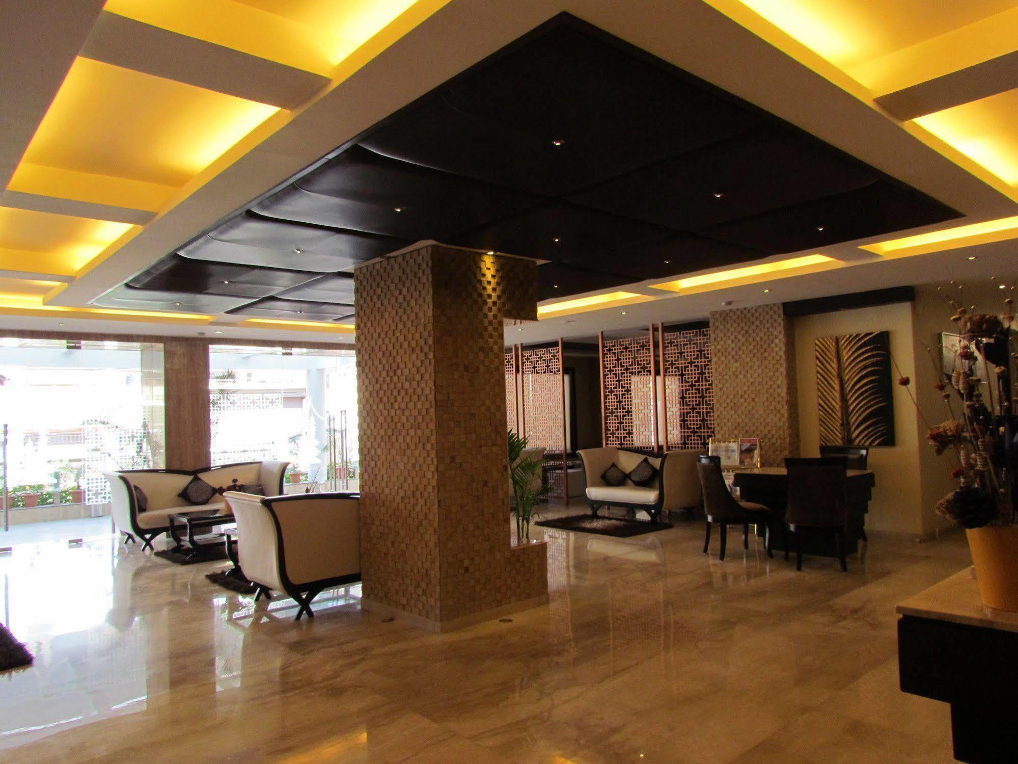 Hotel Pine Spring Wazir Bagh Srīnagar Zewnętrze zdjęcie