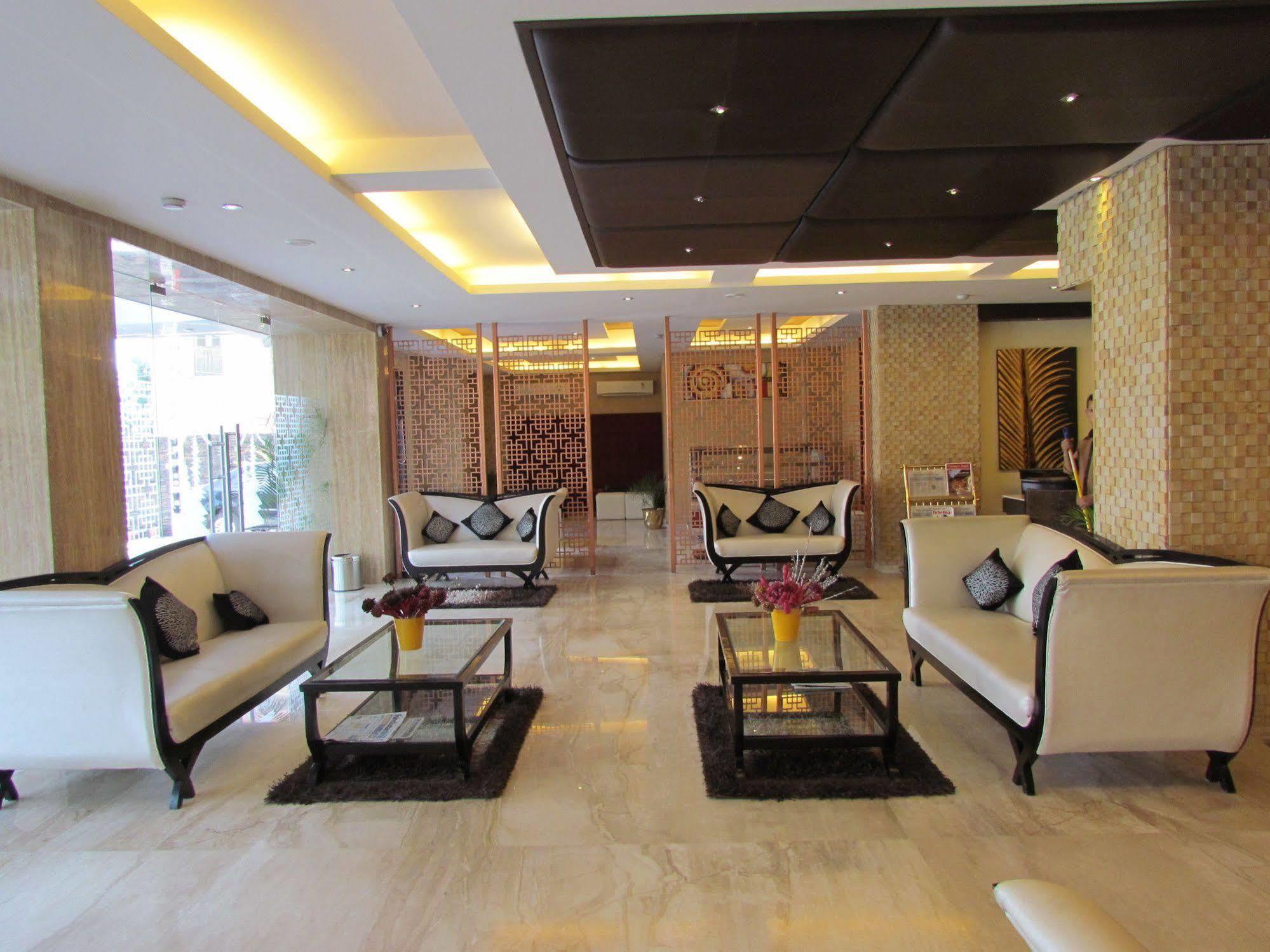 Hotel Pine Spring Wazir Bagh Srīnagar Zewnętrze zdjęcie